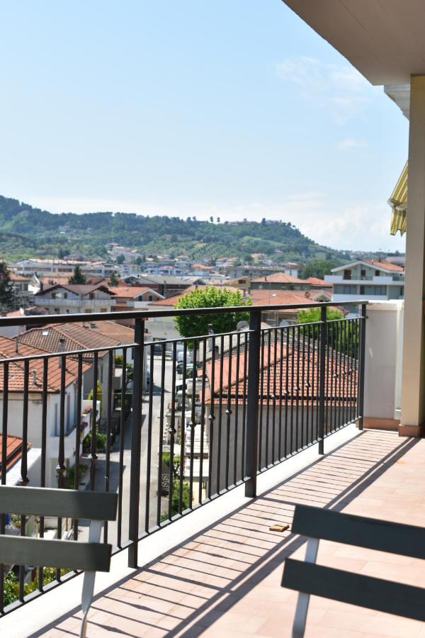 Appartamento Centro Dei Venti Montesilvano Bagian luar foto